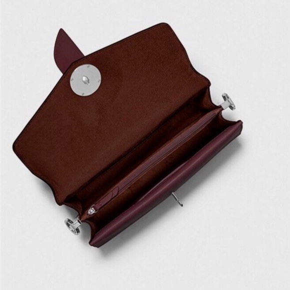 MICHAEL KORS GREENWICH MEDIUM STUDDED SAFFIANO LEATHER SHOULDER BA - Picture 3 of 14